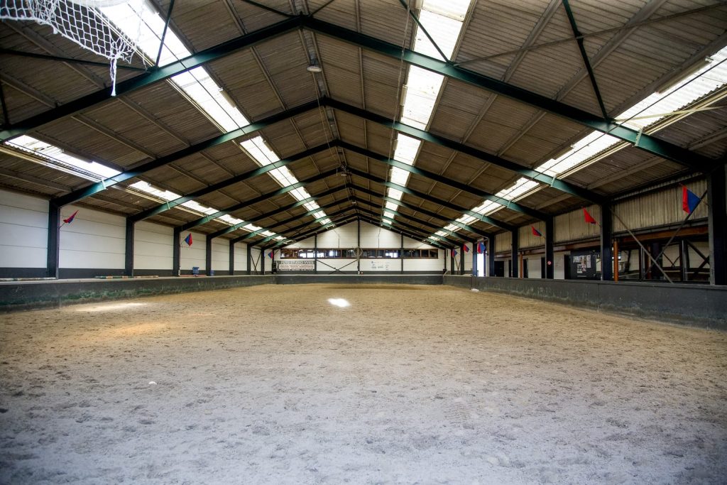 Over de manege 't Hoefijzer